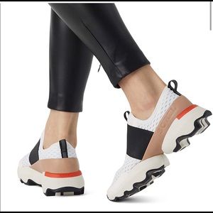 Sorel kinetic sneakers